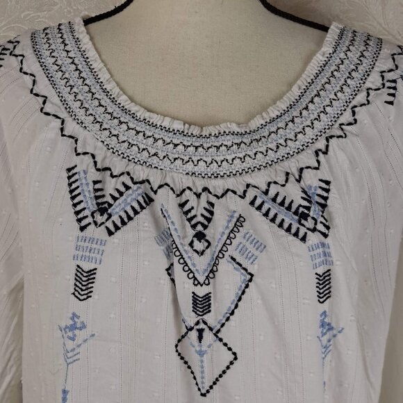 Westport Size Large White Cotton Blouse Smocked Neckline Blue Embroidery Eyelet - Picture 2 of 14